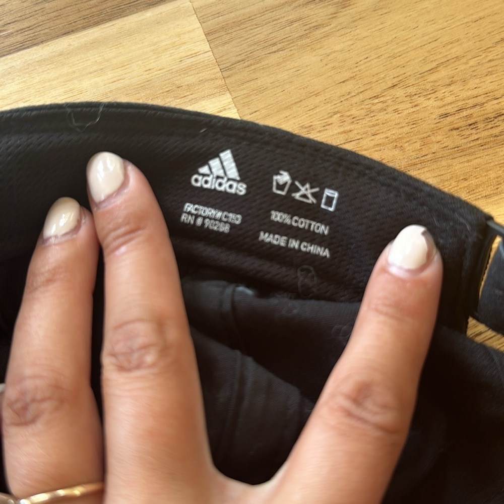 Adidas hat - Picture 2 of 3